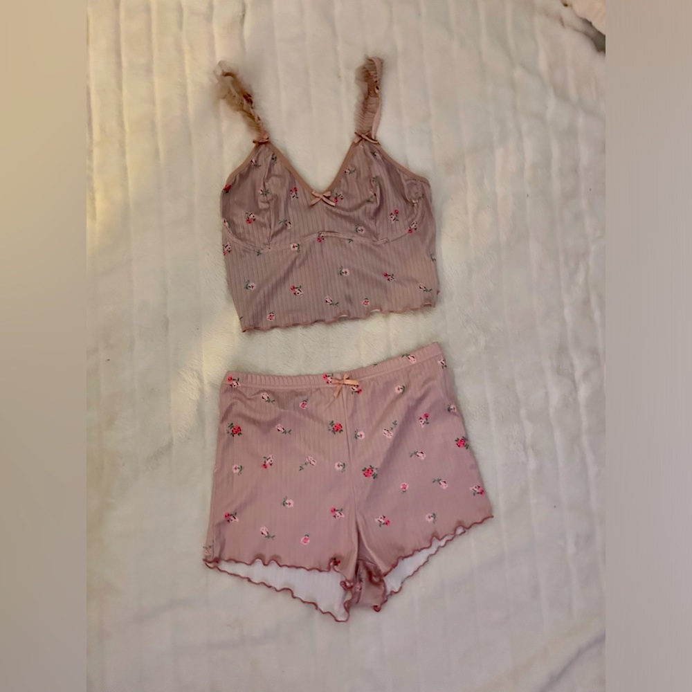 Pink floral pj set 💗